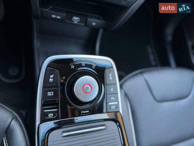 Синій Кіа Niro, об'ємом двигуна 0 л та пробігом 170 тис. км за 17999 $, фото 43 на Automoto.ua