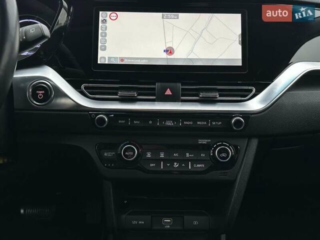 Синий Киа Niro, объемом двигателя 0 л и пробегом 117 тыс. км за 19900 $, фото 59 на Automoto.ua