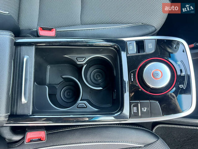 Синій Кіа Niro, об'ємом двигуна 0 л та пробігом 112 тис. км за 19500 $, фото 58 на Automoto.ua