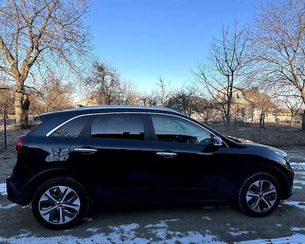 Синий Киа Niro, объемом двигателя 0 л и пробегом 92 тыс. км за 18600 $, фото 6 на Automoto.ua