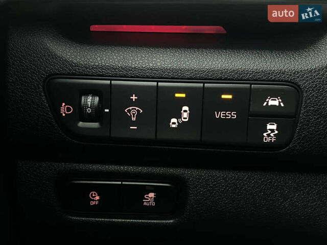 Синій Кіа Niro, об'ємом двигуна 0 л та пробігом 138 тис. км за 21200 $, фото 41 на Automoto.ua