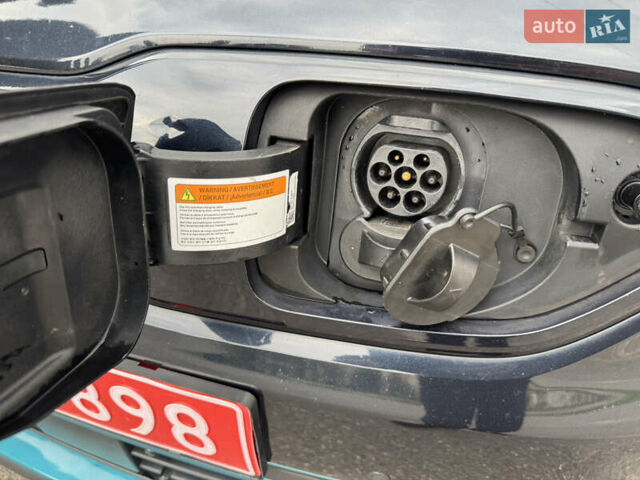 Синий Киа Niro, объемом двигателя 0 л и пробегом 156 тыс. км за 18900 $, фото 9 на Automoto.ua