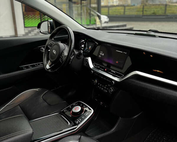 Синій Кіа Niro, об'ємом двигуна 0 л та пробігом 93 тис. км за 19999 $, фото 43 на Automoto.ua