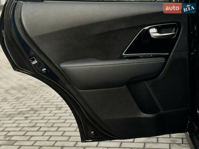 Синій Кіа Niro, об'ємом двигуна 0 л та пробігом 130 тис. км за 18990 $, фото 44 на Automoto.ua