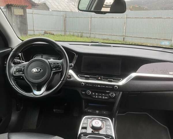 Синий Киа Niro, объемом двигателя 1.6 л и пробегом 120 тыс. км за 19113 $, фото 14 на Automoto.ua