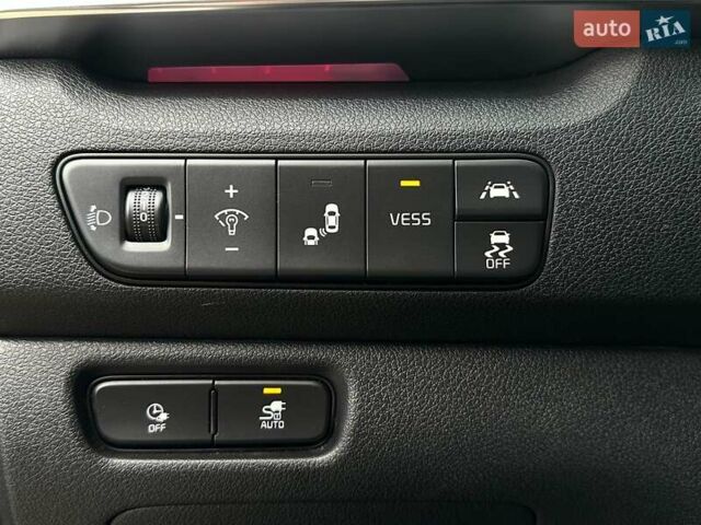 Синий Киа Niro, объемом двигателя 0 л и пробегом 117 тыс. км за 19900 $, фото 7 на Automoto.ua