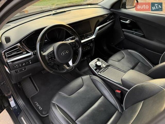 Синий Киа Niro, объемом двигателя 0 л и пробегом 129 тыс. км за 18800 $, фото 35 на Automoto.ua