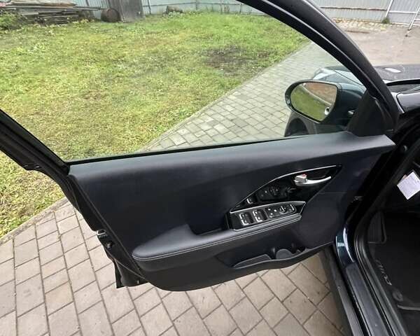 Синий Киа Niro, объемом двигателя 1.6 л и пробегом 120 тыс. км за 19113 $, фото 20 на Automoto.ua