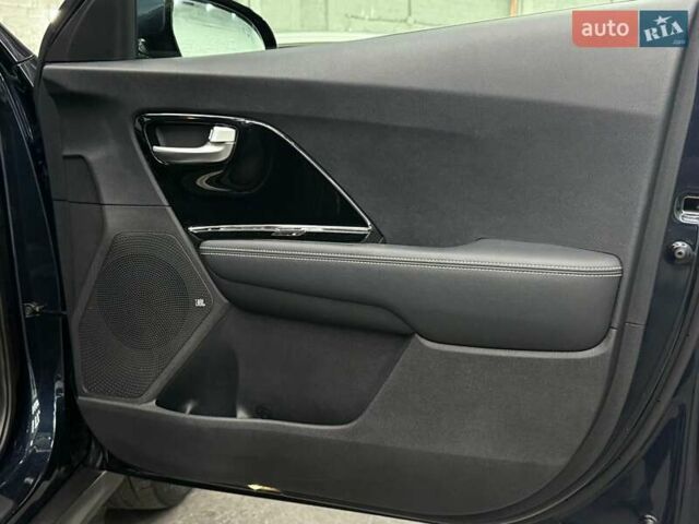 Синій Кіа Niro, об'ємом двигуна 0 л та пробігом 130 тис. км за 19071 $, фото 25 на Automoto.ua