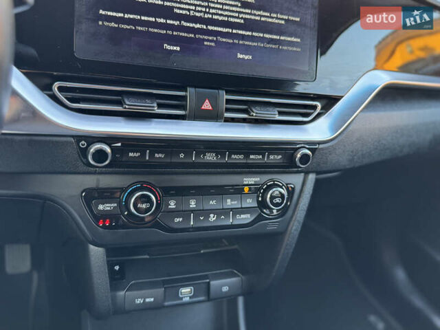 Синій Кіа Niro, об'ємом двигуна 0 л та пробігом 130 тис. км за 18199 $, фото 47 на Automoto.ua