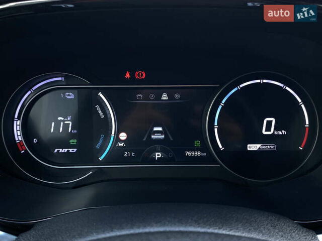 Синій Кіа Niro, об'ємом двигуна 0 л та пробігом 76 тис. км за 22900 $, фото 49 на Automoto.ua