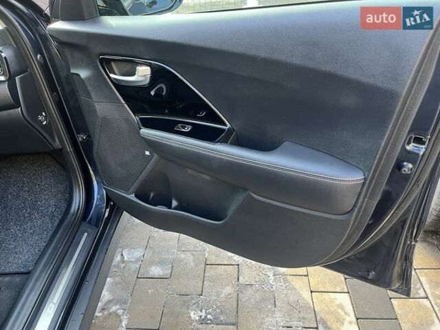 Синій Кіа Niro, об'ємом двигуна 0 л та пробігом 84 тис. км за 18500 $, фото 32 на Automoto.ua
