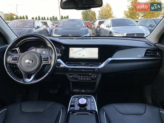 Киа Niro 2020 в Львове на Automoto.ua Синий Киа Niro, объемом двигателя 0 л и пробегом 106 тыс. км за 20900 $, фото 4 на Automoto.ua