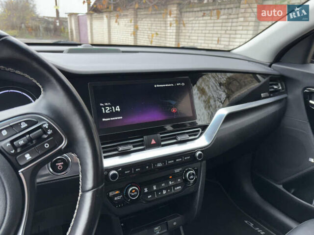 Синий Киа Niro, объемом двигателя 0 л и пробегом 115 тыс. км за 19900 $, фото 47 на Automoto.ua