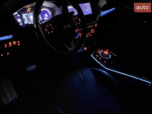 Синій Кіа Niro, об'ємом двигуна 0 л та пробігом 156 тис. км за 19300 $, фото 14 на Automoto.ua