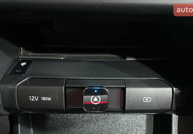 Синій Кіа Niro, об'ємом двигуна 0 л та пробігом 101 тис. км за 20950 $, фото 24 на Automoto.ua