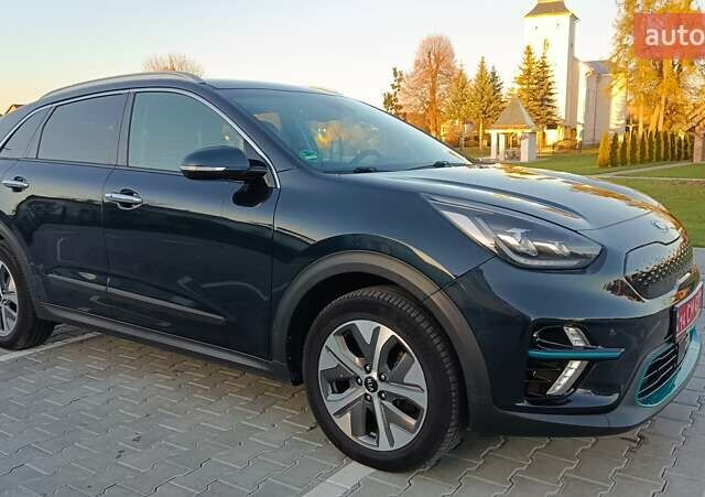 Киа Niro 2020 в Львове на Automoto.ua Синий Киа Niro, объемом двигателя 0 л и пробегом 149 тыс. км за 19900 $, фото 5 на Automoto.ua