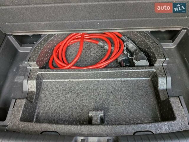 Киа Niro 2020 в Луцке на Automoto.ua Синий Киа Niro, объемом двигателя 0 л и пробегом 157 тыс. км за 19700 $, фото 42 на Automoto.ua