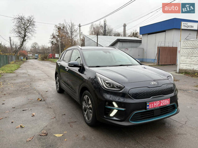 Синий Киа Niro, объемом двигателя 0 л и пробегом 115 тыс. км за 19900 $, фото 2 на Automoto.ua