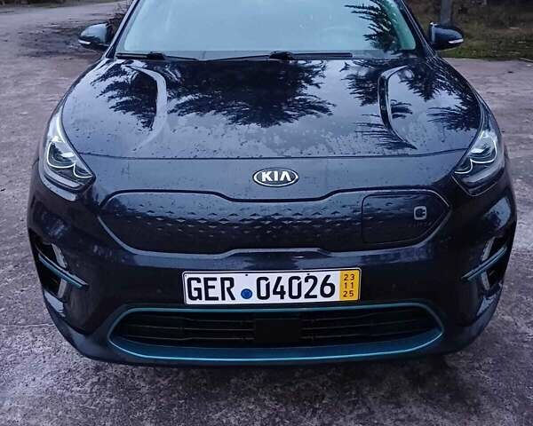 Синій Кіа Niro, об'ємом двигуна 0 л та пробігом 157 тис. км за 17800 $, фото 3 на Automoto.ua