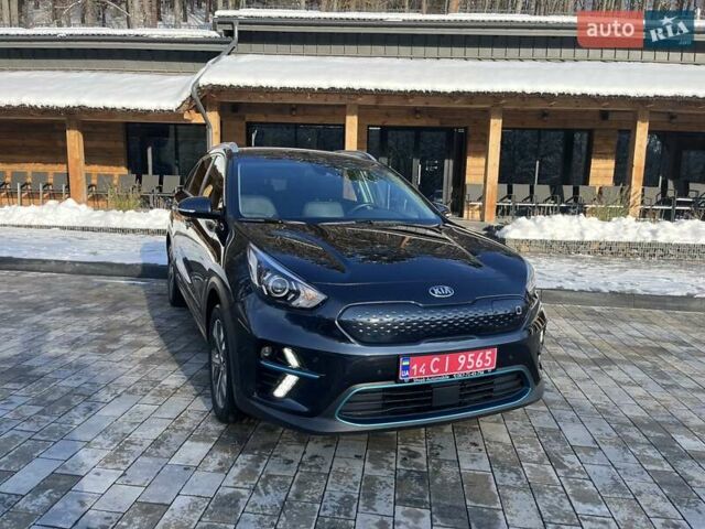 Синій Кіа Niro, об'ємом двигуна 0 л та пробігом 84 тис. км за 18500 $, фото 4 на Automoto.ua