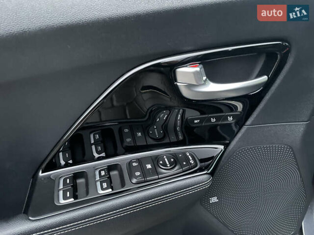 Синій Кіа Niro, об'ємом двигуна 0 л та пробігом 139 тис. км за 18500 $, фото 25 на Automoto.ua