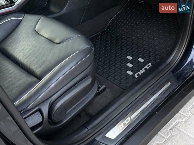Синий Киа Niro, объемом двигателя 0 л и пробегом 90 тыс. км за 20800 $, фото 58 на Automoto.ua