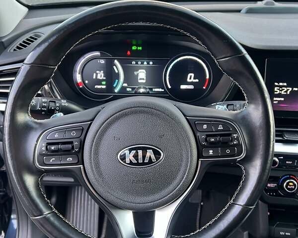 Киа Niro 2020 в Луцке на Automoto.ua Синий Киа Niro, объемом двигателя 0 л и пробегом 119 тыс. км за 19999 $, фото 27 на Automoto.ua