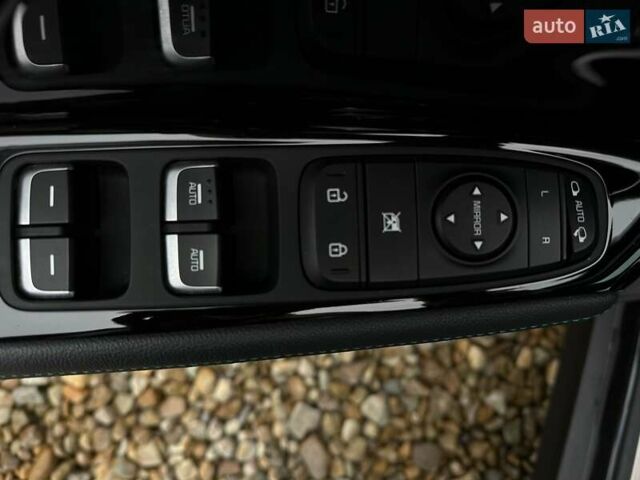 Синій Кіа Niro, об'ємом двигуна 0 л та пробігом 32 тис. км за 23900 $, фото 5 на Automoto.ua