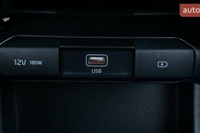 Синий Киа Niro, объемом двигателя 0 л и пробегом 58 тыс. км за 22900 $, фото 4 на Automoto.ua