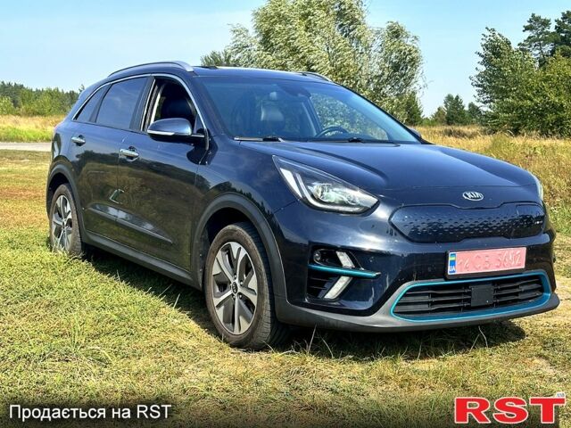 Киа Niro 2020 в Обухове на Automoto.ua Синий Киа Niro, объемом двигателя 0.15 л и пробегом 89 тыс. км за 18100 $, фото 1 на Automoto.ua