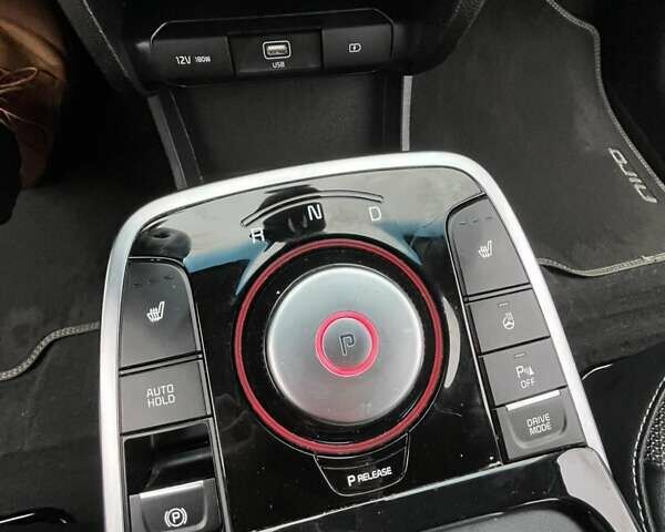 Синий Киа Niro, объемом двигателя 1.6 л и пробегом 120 тыс. км за 19113 $, фото 17 на Automoto.ua