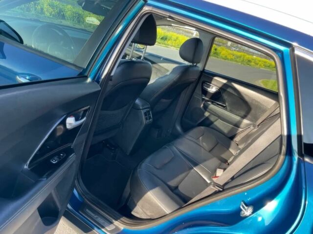 Синий Киа Niro, объемом двигателя 1.6 л и пробегом 50 тыс. км за 13000 $, фото 11 на Automoto.ua