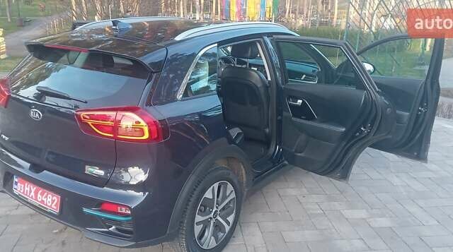 Синій Кіа Niro, об'ємом двигуна 0 л та пробігом 66 тис. км за 21490 $, фото 25 на Automoto.ua