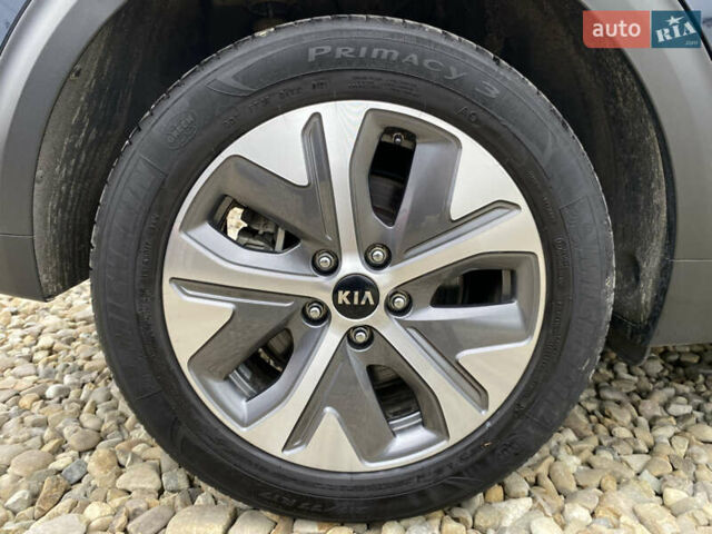 Синий Киа Niro, объемом двигателя 0 л и пробегом 119 тыс. км за 20800 $, фото 29 на Automoto.ua