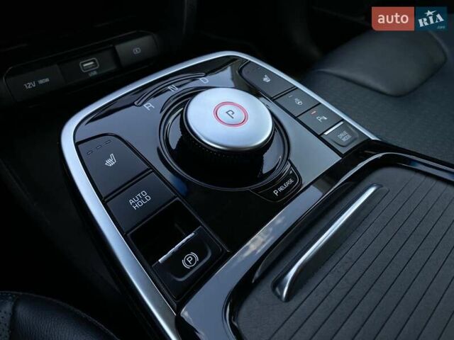 Киа Niro 2020 в Львове на Automoto.ua Синий Киа Niro, объемом двигателя 0 л и пробегом 75 тыс. км за 22900 $, фото 6 на Automoto.ua