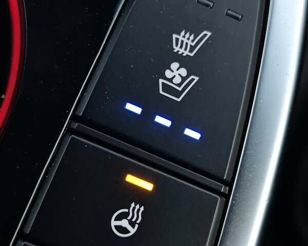 Синий Киа Niro, объемом двигателя 0 л и пробегом 143 тыс. км за 18999 $, фото 52 на Automoto.ua