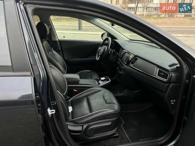 Синий Киа Niro, объемом двигателя 0 л и пробегом 89 тыс. км за 17500 $, фото 63 на Automoto.ua