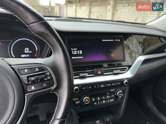 Синий Киа Niro, объемом двигателя 0 л и пробегом 115 тыс. км за 19900 $, фото 41 на Automoto.ua