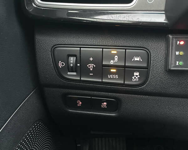 Синий Киа Niro, объемом двигателя 0 л и пробегом 115 тыс. км за 17900 $, фото 14 на Automoto.ua