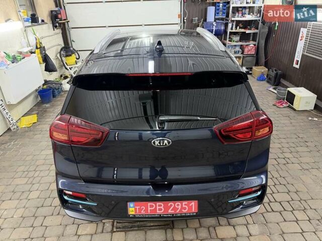 Синій Кіа Niro, об'ємом двигуна 0 л та пробігом 144 тис. км за 18799 $, фото 11 на Automoto.ua
