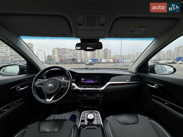 Синій Кіа Niro, об'ємом двигуна 0 л та пробігом 133 тис. км за 18900 $, фото 2 на Automoto.ua