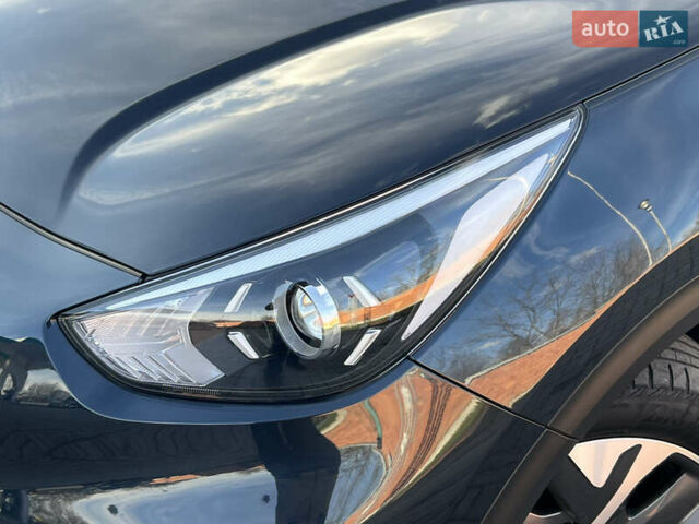 Синий Киа Niro, объемом двигателя 0 л и пробегом 92 тыс. км за 18799 $, фото 6 на Automoto.ua
