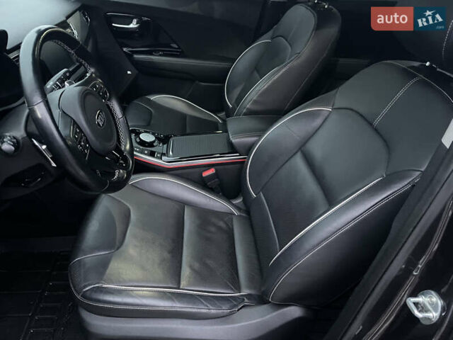 Синій Кіа Niro, об'ємом двигуна 0 л та пробігом 139 тис. км за 18500 $, фото 23 на Automoto.ua