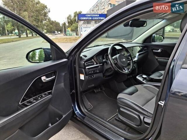 Синий Киа Niro, объемом двигателя 0 л и пробегом 146 тыс. км за 18500 $, фото 14 на Automoto.ua