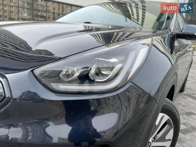 Синий Киа Niro, объемом двигателя 0 л и пробегом 89 тыс. км за 17500 $, фото 36 на Automoto.ua