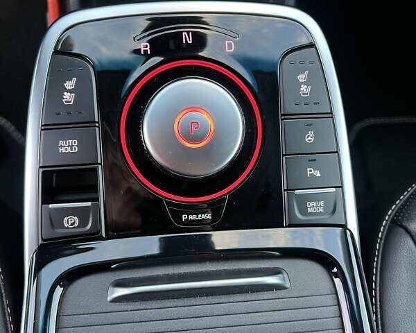 Киа Niro 2020 в Луцке на Automoto.ua Синий Киа Niro, объемом двигателя 0 л и пробегом 119 тыс. км за 19999 $, фото 32 на Automoto.ua