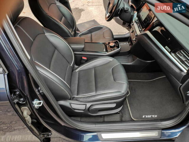 Синий Киа Niro, объемом двигателя 0 л и пробегом 131 тыс. км за 19500 $, фото 20 на Automoto.ua