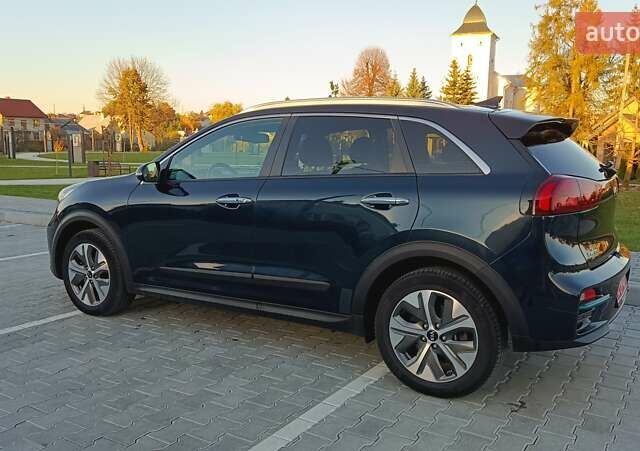 Киа Niro 2020 в Львове на Automoto.ua Синий Киа Niro, объемом двигателя 0 л и пробегом 149 тыс. км за 19900 $, фото 15 на Automoto.ua