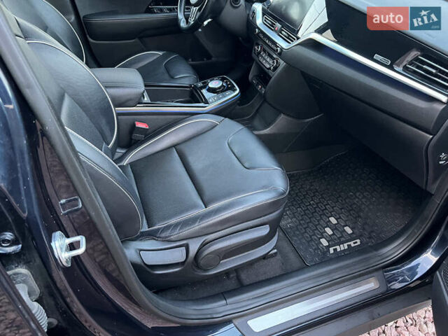 Синій Кіа Niro, об'ємом двигуна 0 л та пробігом 86 тис. км за 22200 $, фото 28 на Automoto.ua